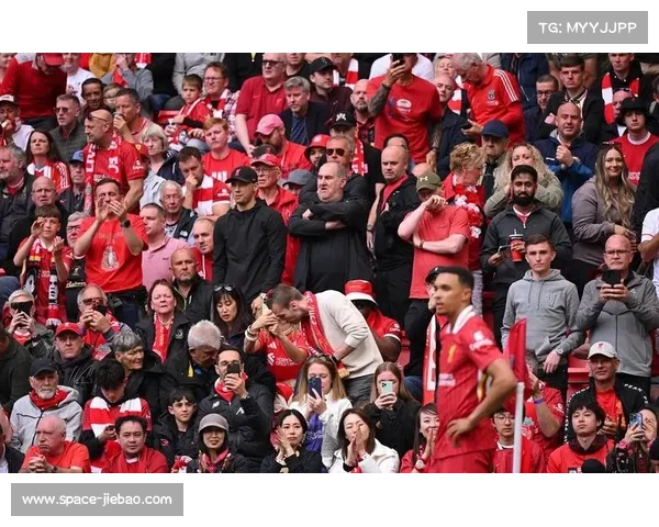 利物浦锋线告急：萨拉赫缺席非洲杯，伊萨克长期伤缺