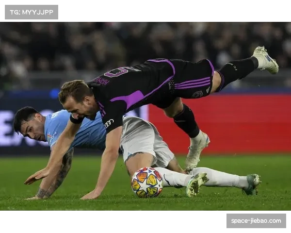 数据复盘拜仁大胜：控球率仅52%，但射正次数高达9次。