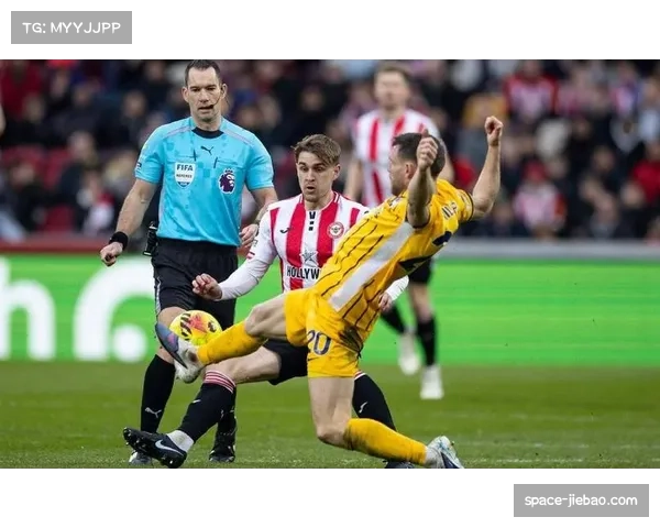 布伦特福德3-2逆转水晶宫,蜜蜂军团三个进球全部来源于边路传中 布伦特福德3-2逆转水晶宫,蜜蜂军团三个进球全部来源于边路传中